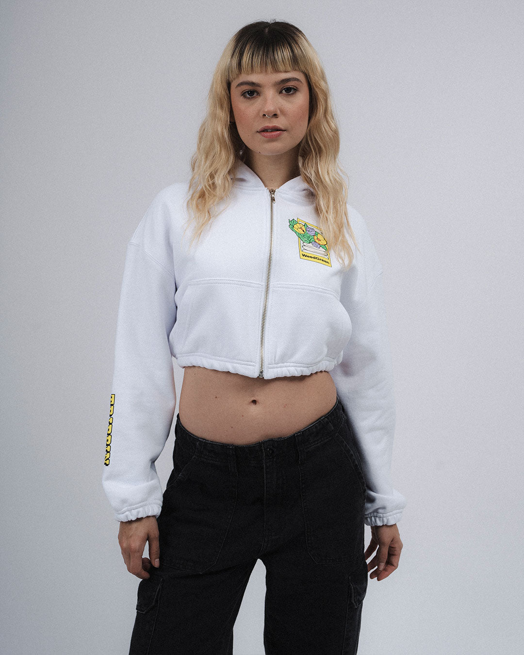 HOODIE CROP ENRESORTADO LEAFY ESCAPES BLANCO